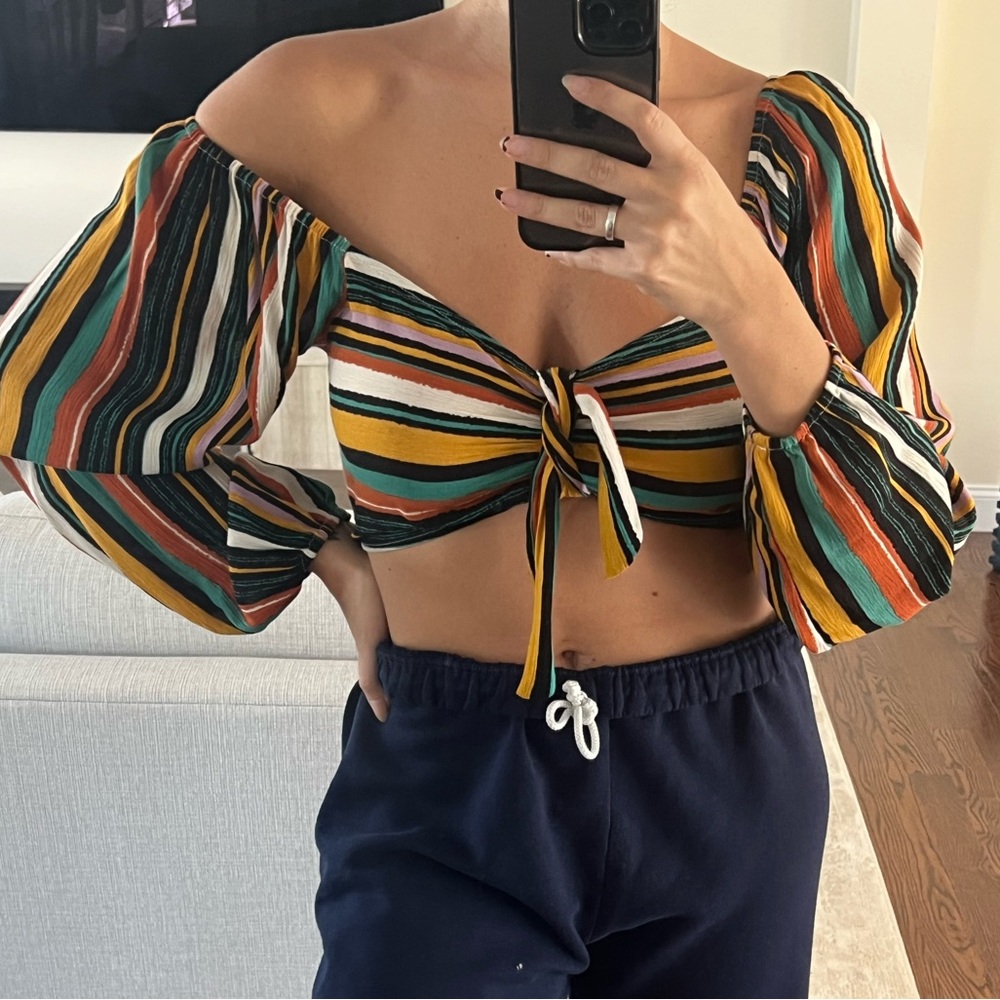 Windsor Off-Shoulder Crop Top